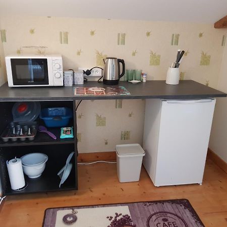 Le Pommier Chambre D'Hote Clussais-la-Pommeraie 外观 照片