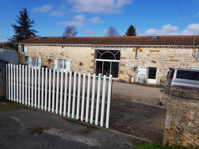 Le Pommier Chambre D'Hote Clussais-la-Pommeraie 外观 照片