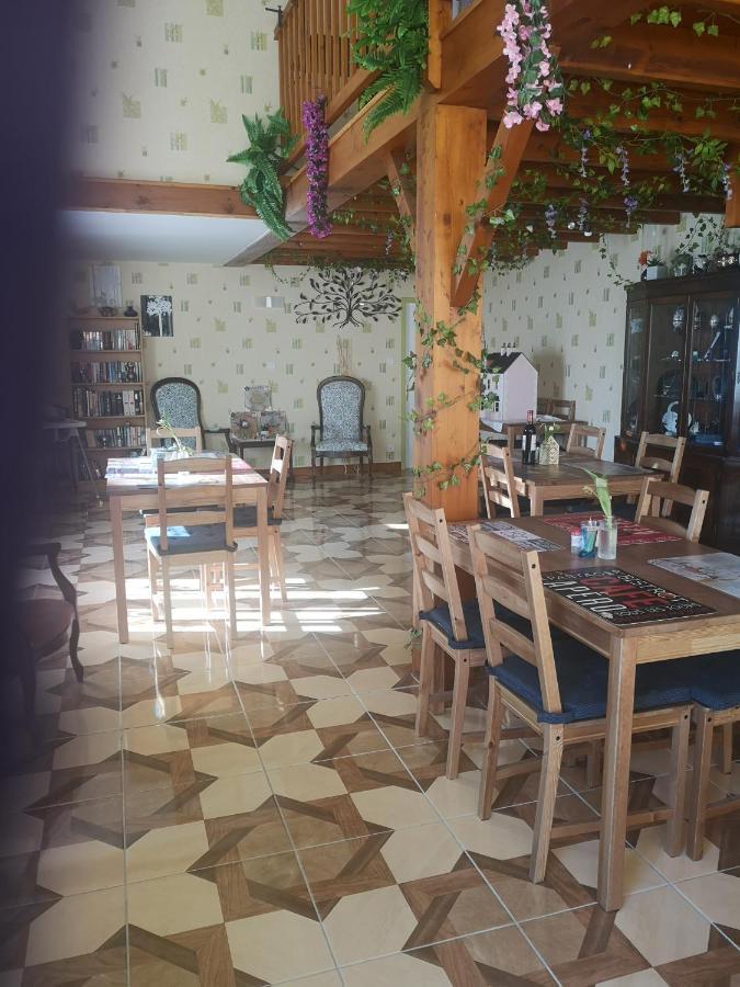Le Pommier Chambre D'Hote Clussais-la-Pommeraie 外观 照片